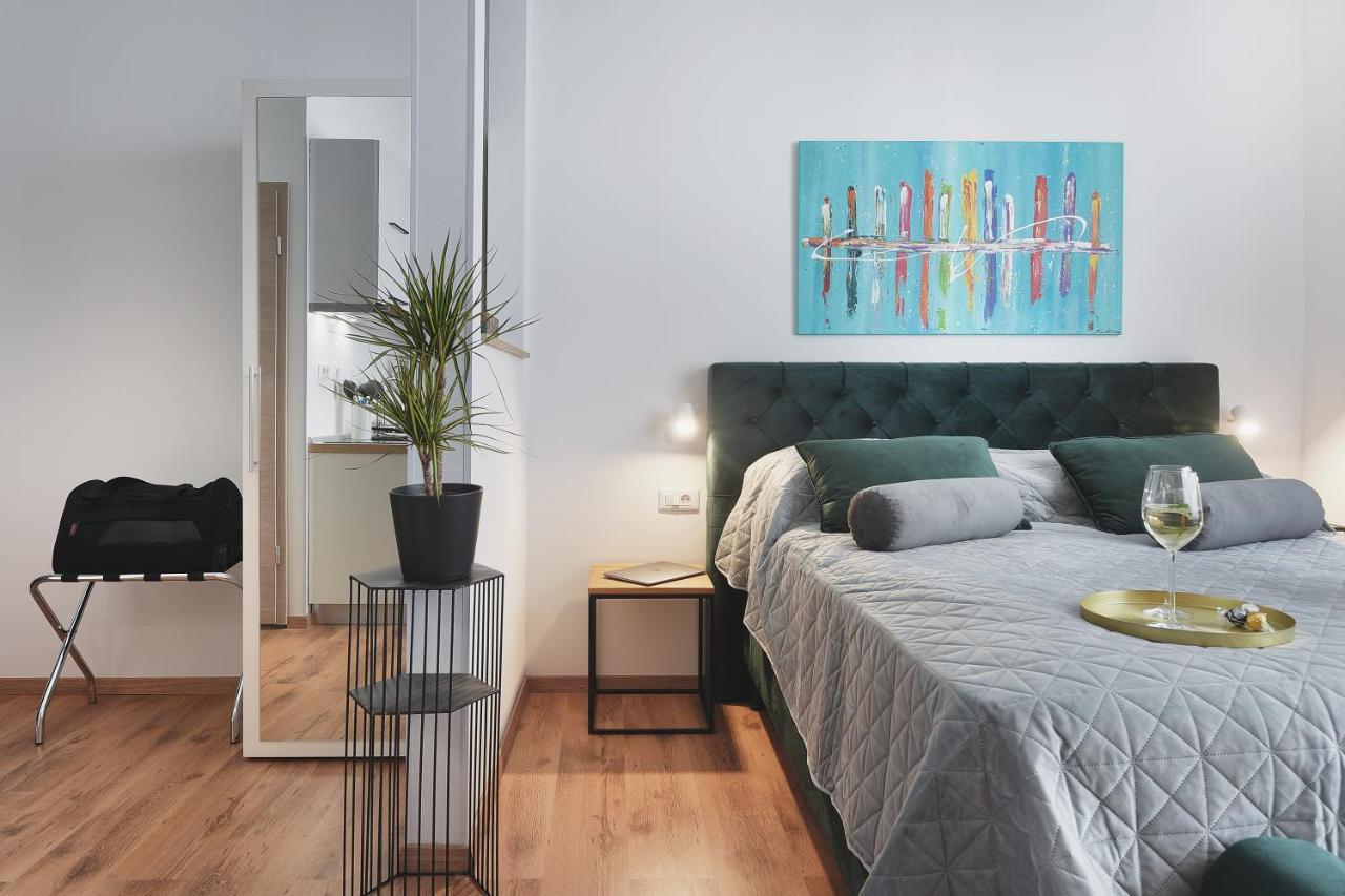 Aparthotel Emi Luxury Pula