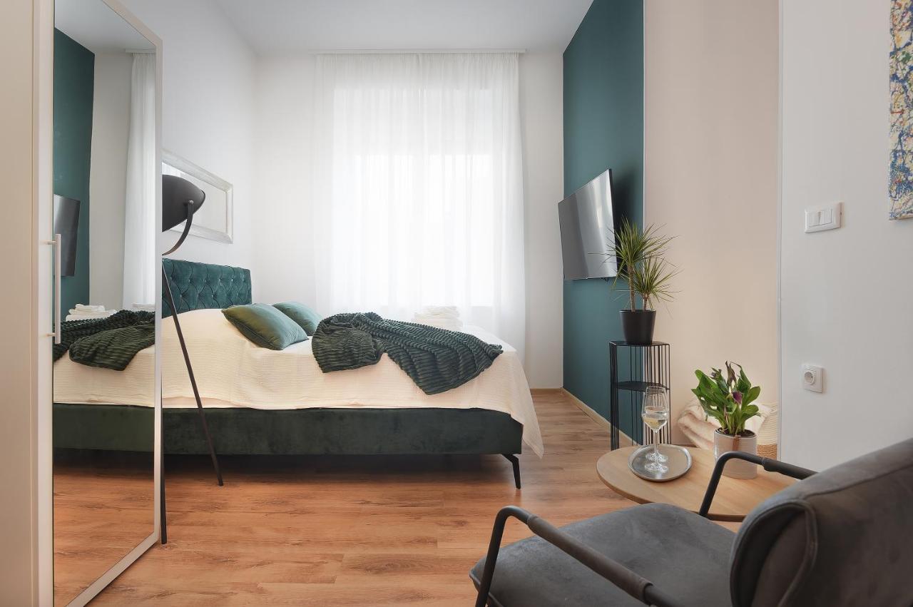 Emi Luxury Aparthotel *