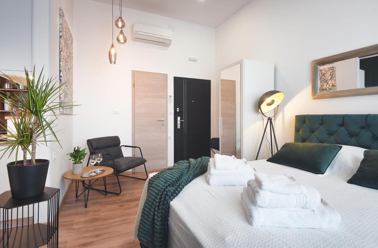 Emi Luxury Aparthotel